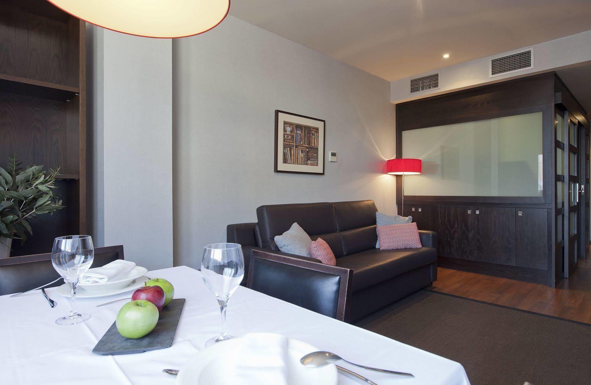 Suites Center Барселона Екстер'єр фото