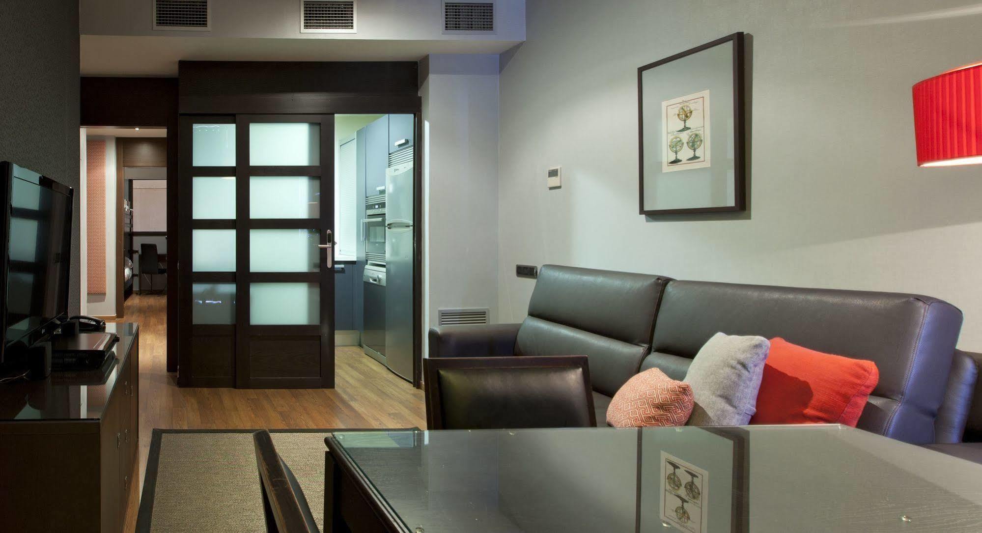 Suites Center Барселона Екстер'єр фото
