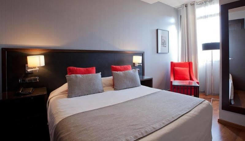 Suites Center Барселона Екстер'єр фото